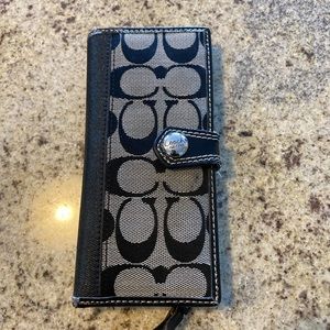 COACH SLIM CARD HOLD WALLET